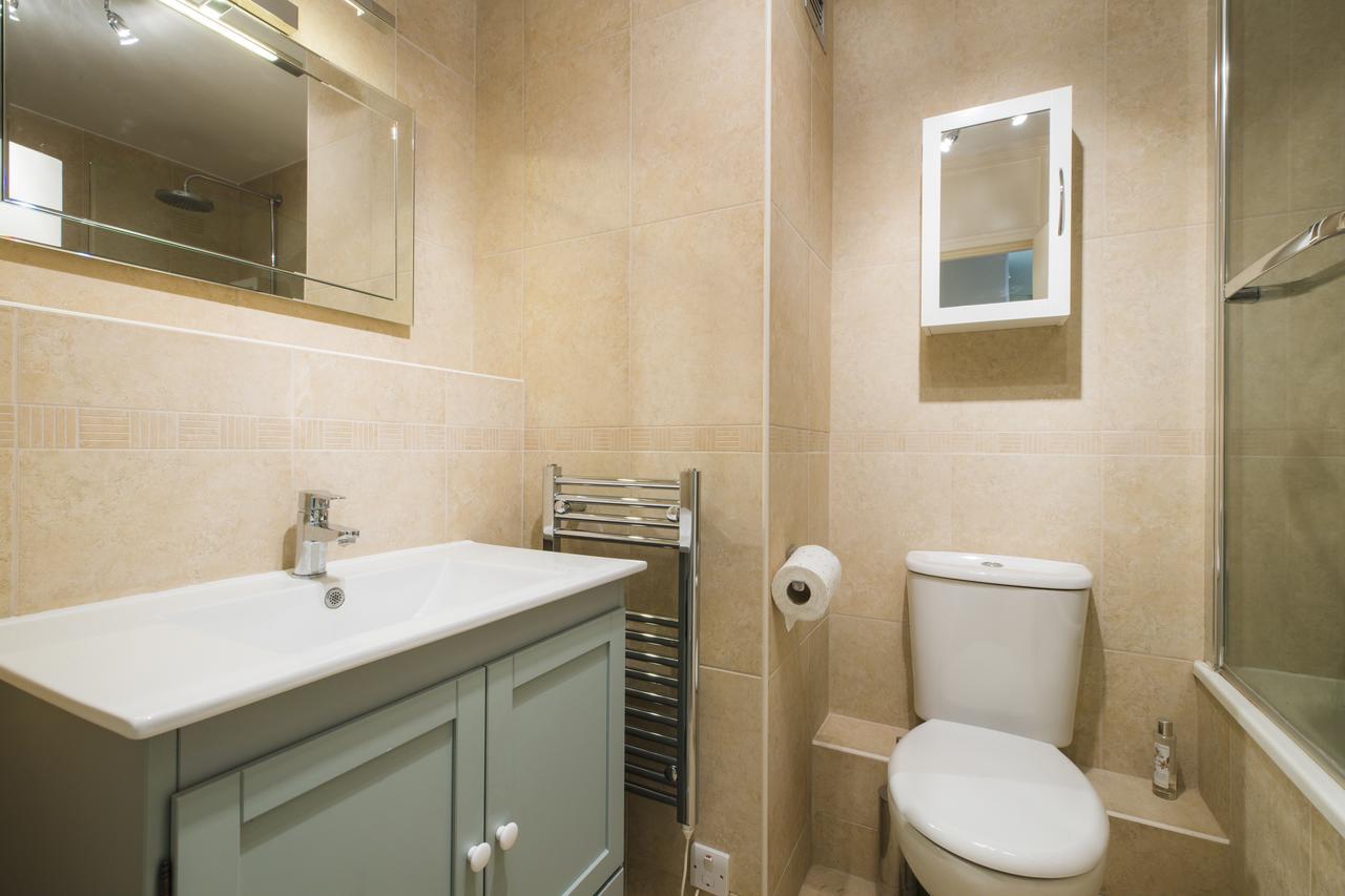 דירות לונדון Sublime Flat With Thames View מראה חיצוני תמונה