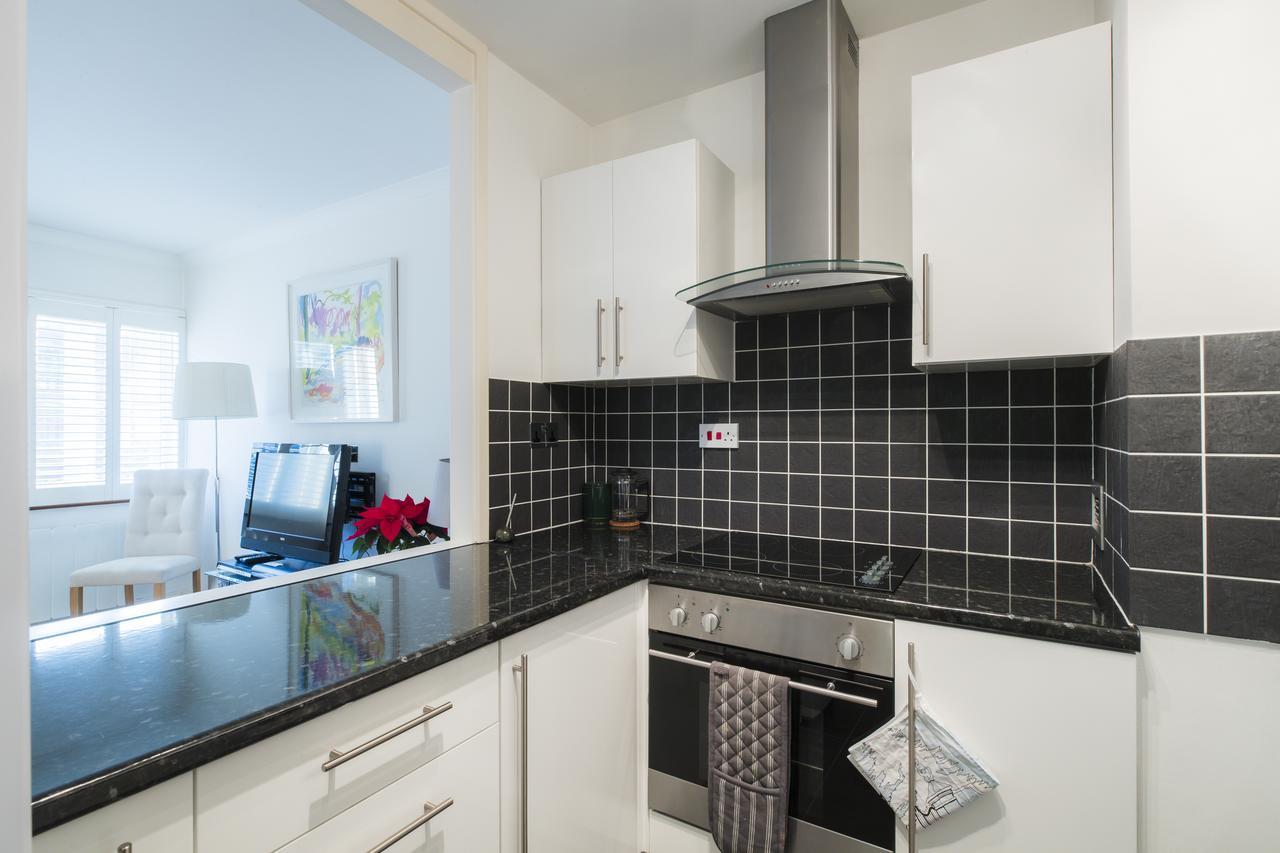 דירות לונדון Sublime Flat With Thames View מראה חיצוני תמונה